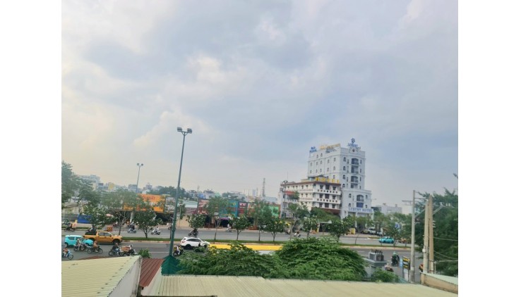 Bán Nhà 3 Tầng Hẻm Xe Hơi Chỉ 5 Tỷ Nhỉnh 45m2 Cho Thuê 11tr.th Cạnh Giga Mall Phạm Văn Đồng Hiệp Bình Chánh Thủ Đức